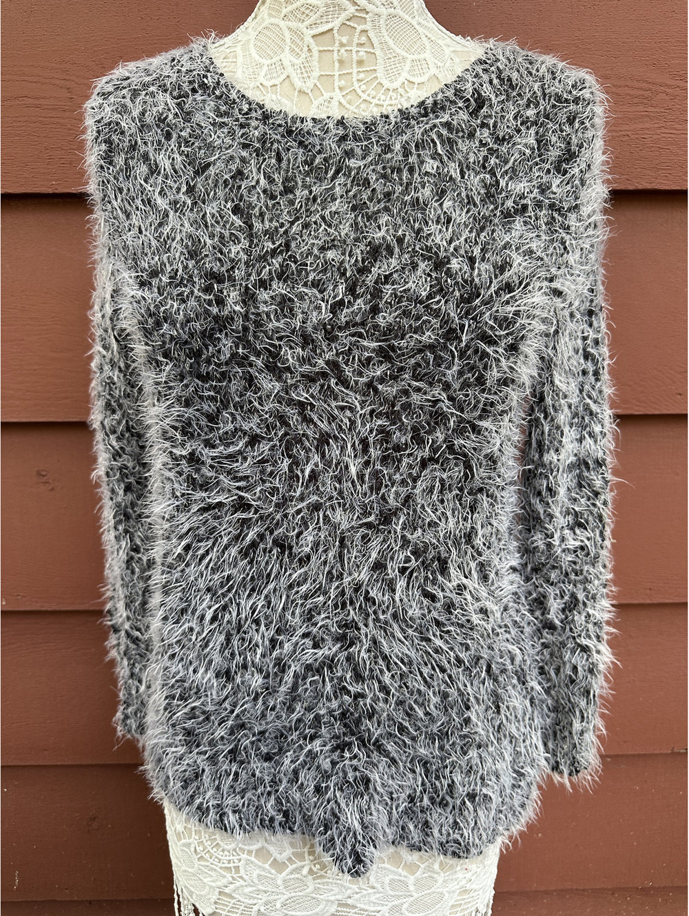 Cable & Gauge Fuzzy V Neck Sweater Black White Marled Knit Retro Whimsigoth
